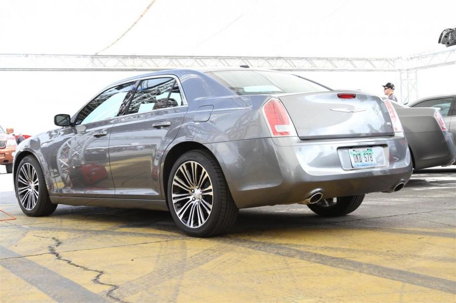  Chrysler 300C S Concept 2011 года  (фото 12 из 13)